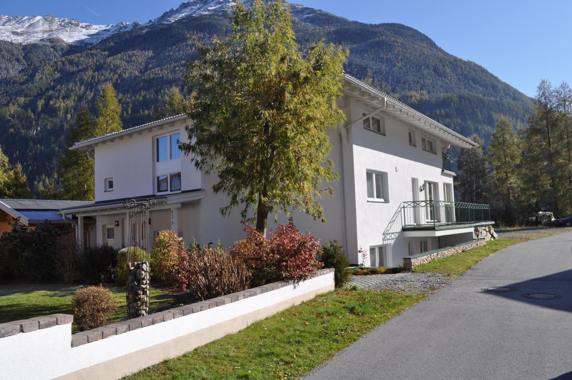 Haus Alpenflora Apartment แลงเงนเฟลด์ ภายนอก รูปภาพ
